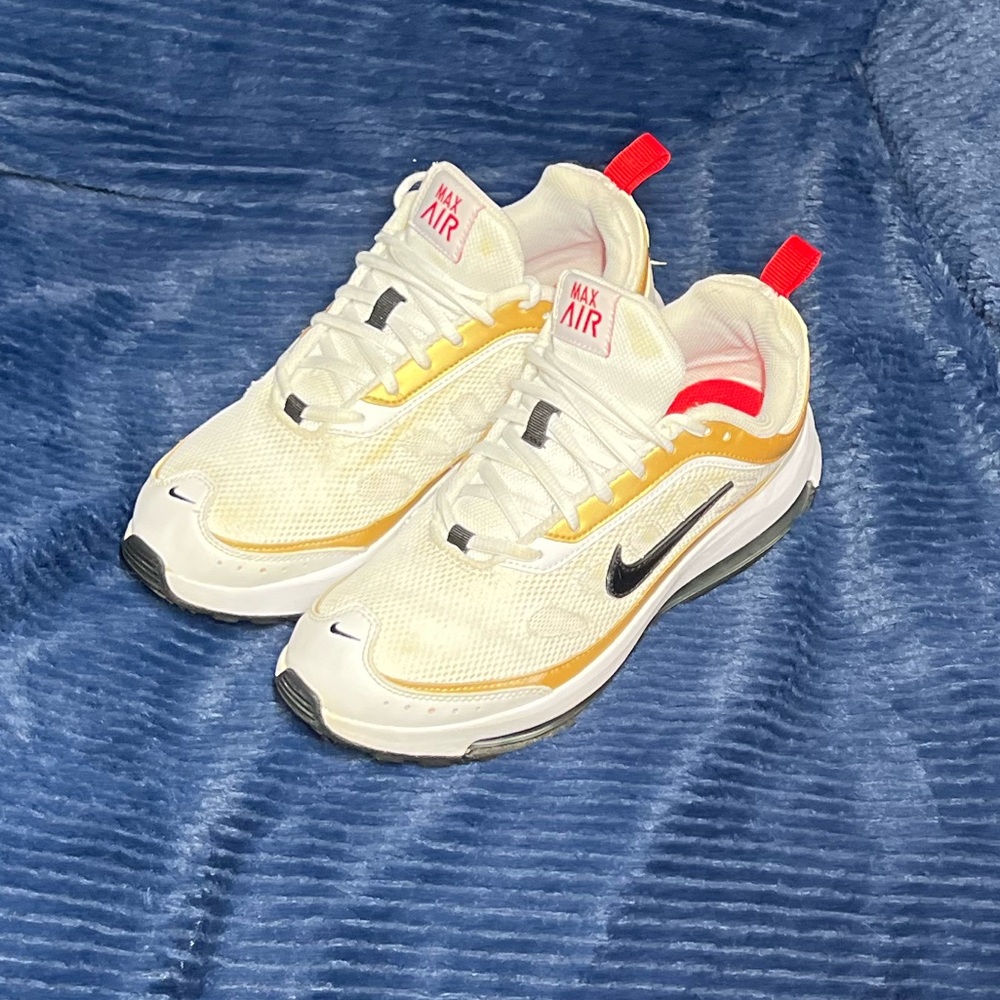 Women’s size 8.5. Nike Air Max AP’s